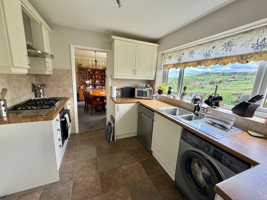 Images for Cross Roads, Keighley, West Yorkshire EAID:3030449609 BID:4216801