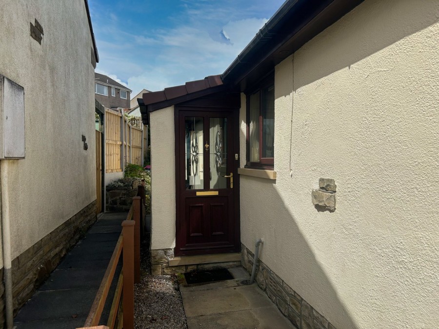 Images for Random Close, Keighley, West Yorkshire EAID:3030449609 BID:4216801