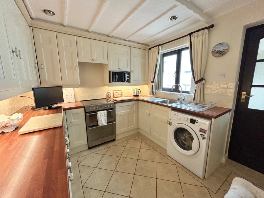 Images for Random Close, Keighley, West Yorkshire EAID:3030449609 BID:4216801