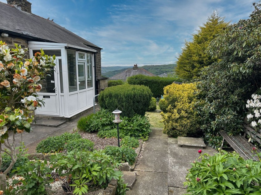 Images for Long Lee, Keighley, West Yorkshire EAID:3030449609 BID:4216801