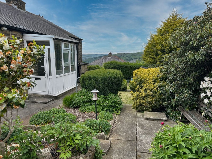 Images for Long Lee, Keighley, West Yorkshire EAID:3030449609 BID:4216801