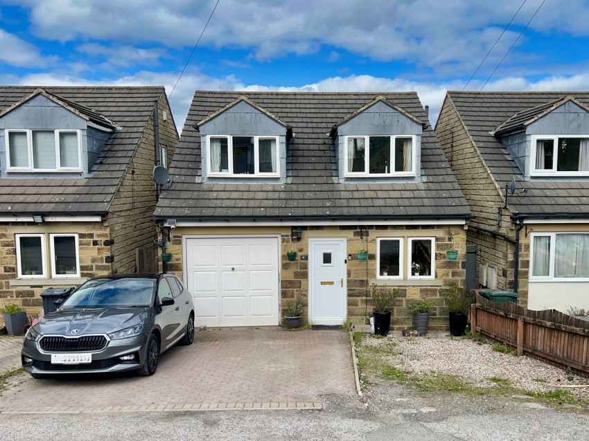 Images for Oakworth, Keighley, West Yorkshire EAID:3030449609 BID:4216801