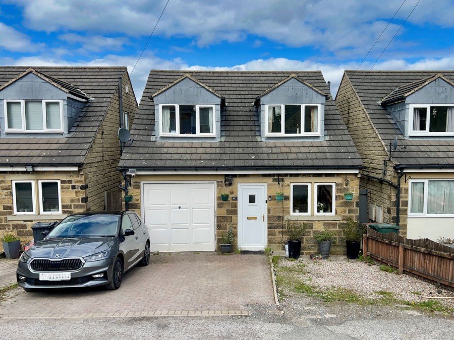 Images for Oakworth, Keighley, West Yorkshire EAID:3030449609 BID:4216801
