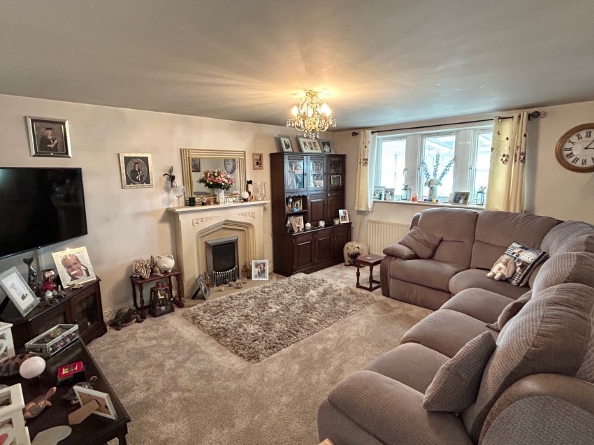 Images for Oakworth, Keighley, West Yorkshire EAID:3030449609 BID:4216801