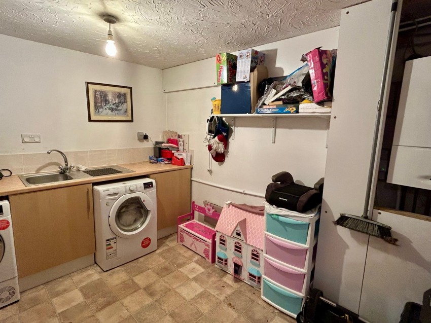 Images for Oakworth, Keighley, West Yorkshire EAID:3030449609 BID:4216801