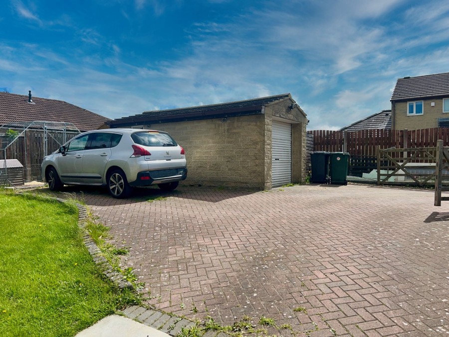 Images for Long Lee, Keighley, West Yorkshire EAID:3030449609 BID:4216801