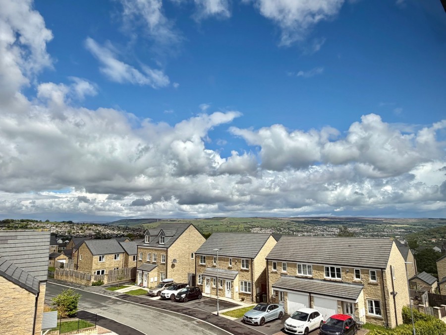 Images for Oakworth, Keighley, West Yorkshire EAID:3030449609 BID:4216801