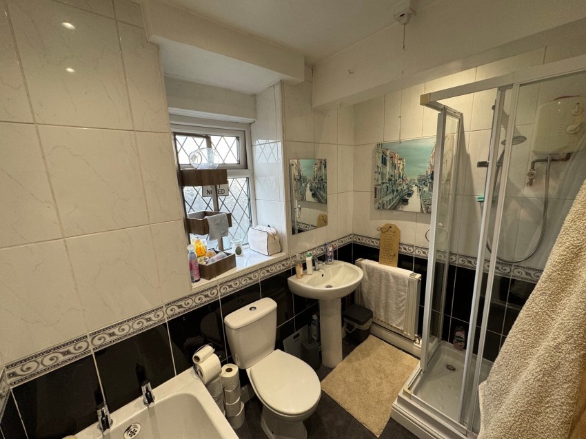 Images for Oakworth, Keighley, West Yorkshire EAID:3030449609 BID:4216801