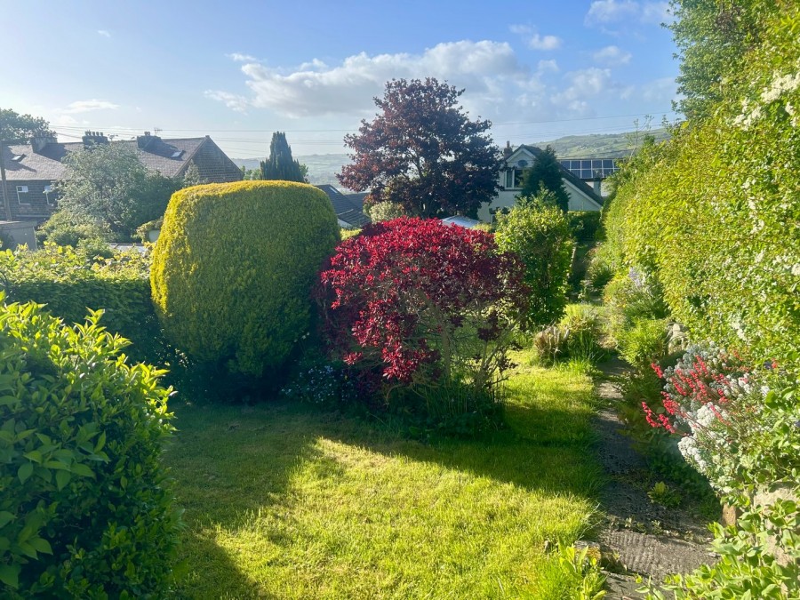 Images for Thwaites Brow, Keighley, West Yorkshire EAID:3030449609 BID:4216801