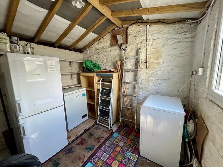 Images for Thwaites Brow, Keighley, West Yorkshire EAID:3030449609 BID:4216801