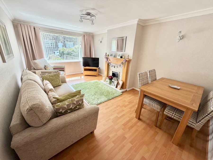 Images for Oakworth, Keighley, West Yorkshire EAID:3030449609 BID:4216801