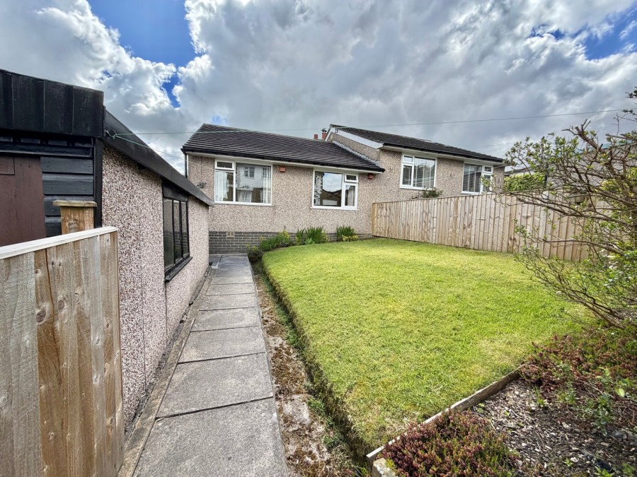 Images for Oakworth, Keighley, West Yorkshire EAID:3030449609 BID:4216801