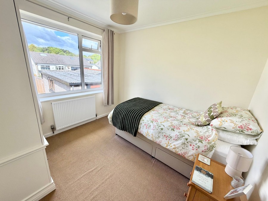 Images for Oakworth, Keighley, West Yorkshire EAID:3030449609 BID:4216801
