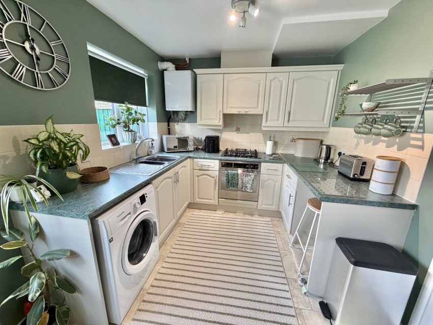 Images for Oakworth, Keighley, West Yorkshire EAID:3030449609 BID:4216801