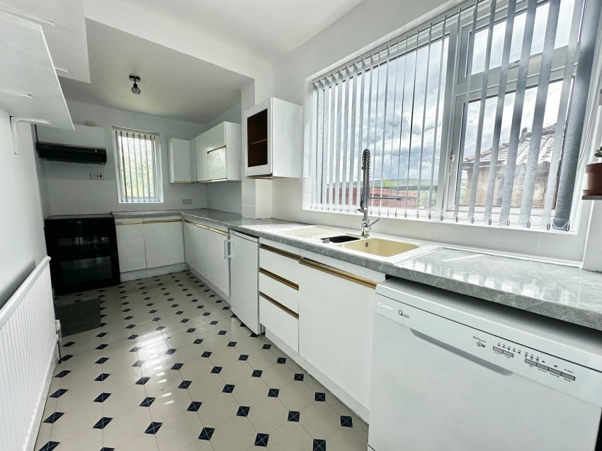 Images for Riddlesden, Keighley, West Yorkshire EAID:3030449609 BID:4216801