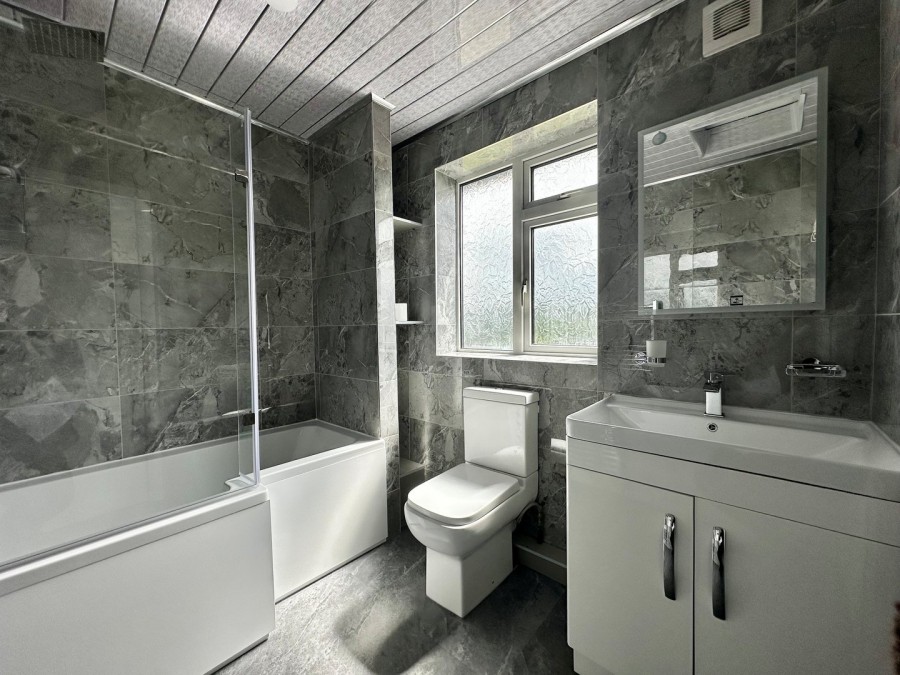 Images for Riddlesden, Keighley, West Yorkshire EAID:3030449609 BID:4216801