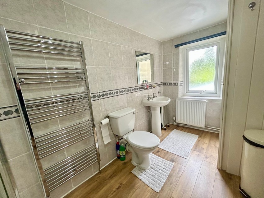 Images for Riddlesden, Keighley, West Yorkshire EAID:3030449609 BID:4216801