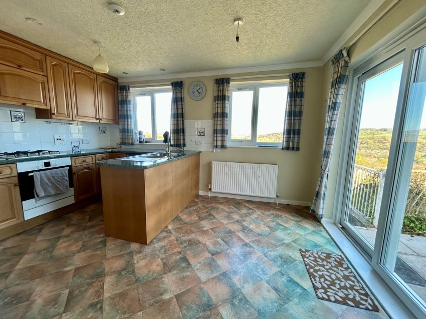 Images for Oakworth, Keighley, West Yorkshire EAID:3030449609 BID:4216801