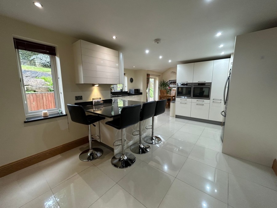 Images for Oakworth, Keighley, West Yorkshire EAID:3030449609 BID:4216801