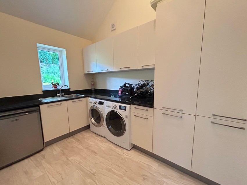 Images for Oakworth, Keighley, West Yorkshire EAID:3030449609 BID:4216801