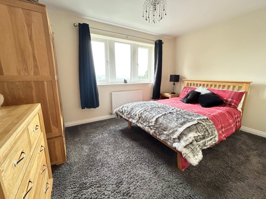 Images for Oakworth, Keighley, West Yorkshire EAID:3030449609 BID:4216801