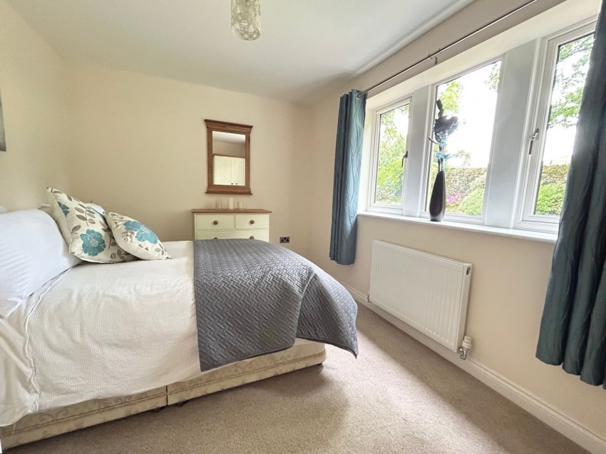 Images for Oakworth, Keighley, West Yorkshire EAID:3030449609 BID:4216801