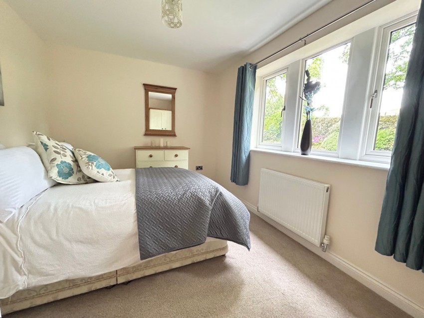 Images for Oakworth, Keighley, West Yorkshire EAID:3030449609 BID:4216801