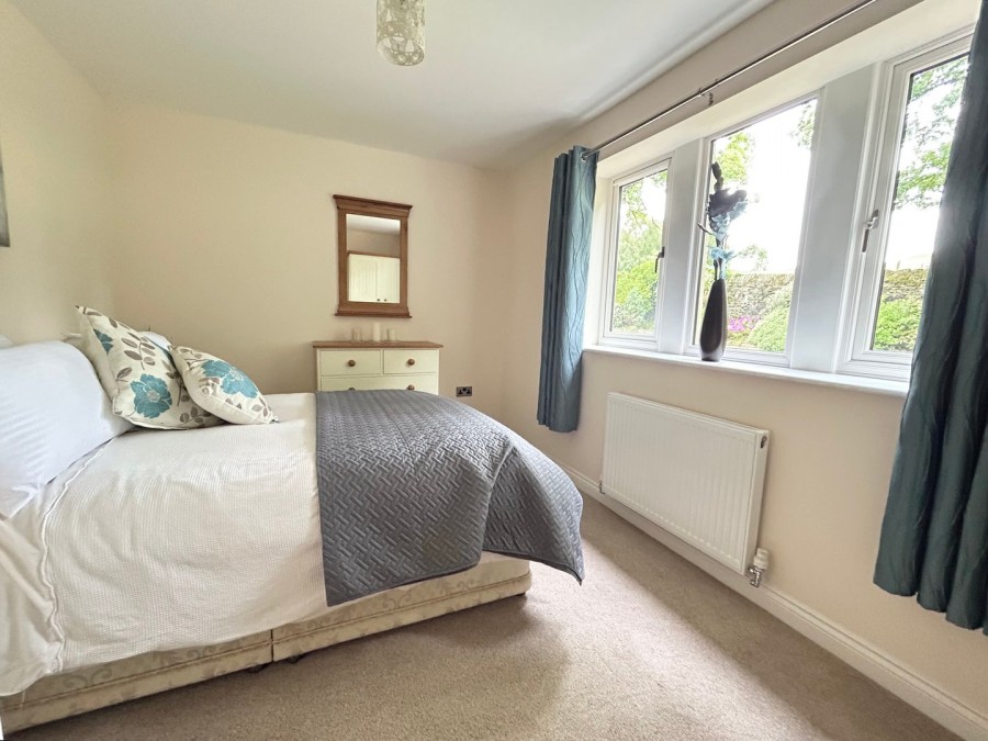 Images for Oakworth, Keighley, West Yorkshire EAID:3030449609 BID:4216801