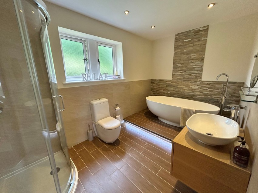 Images for Oakworth, Keighley, West Yorkshire EAID:3030449609 BID:4216801