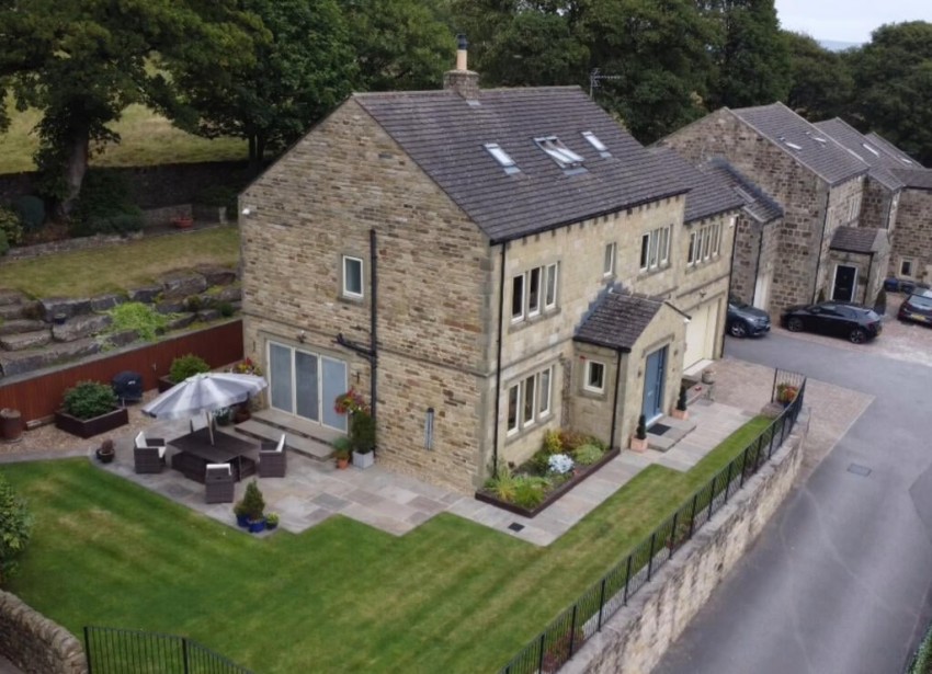 Images for Oakworth, Keighley, West Yorkshire EAID:3030449609 BID:4216801