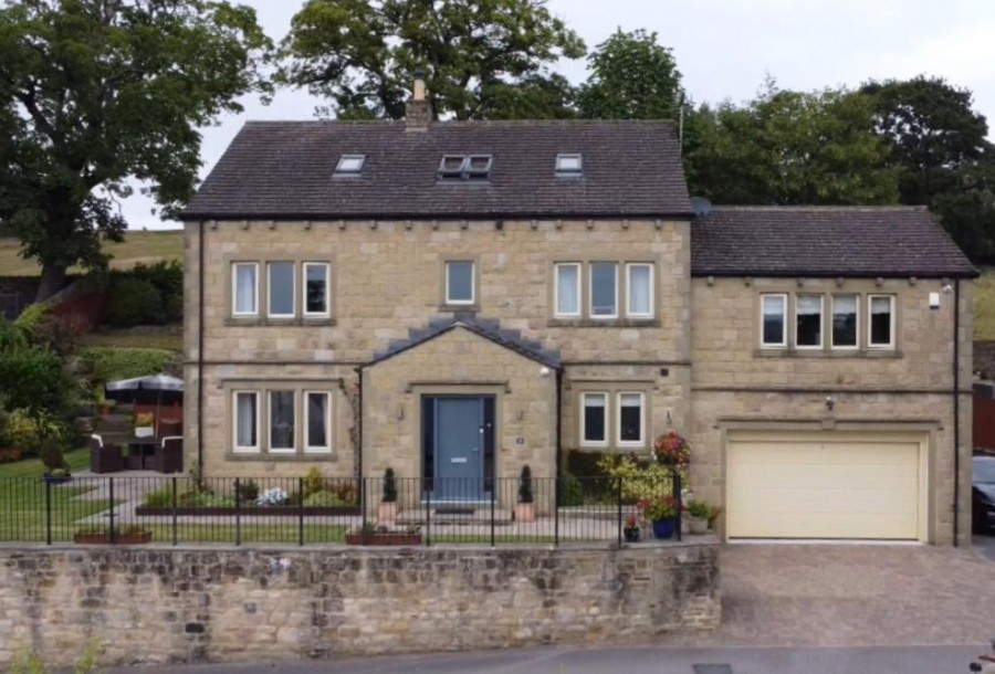 Images for Oakworth, Keighley, West Yorkshire EAID:3030449609 BID:4216801