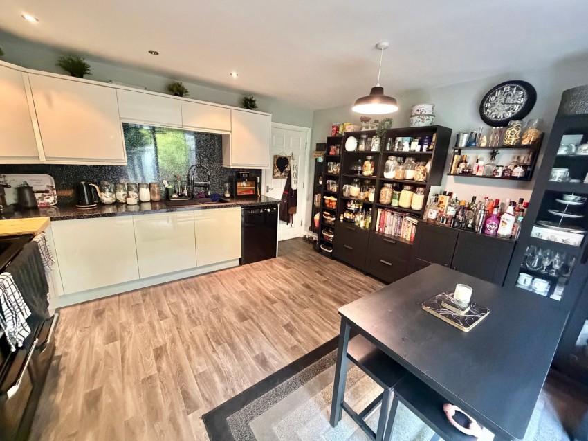 Images for Pepper Hill Lea, Keighley, West Yorkshire EAID:3030449609 BID:4216801
