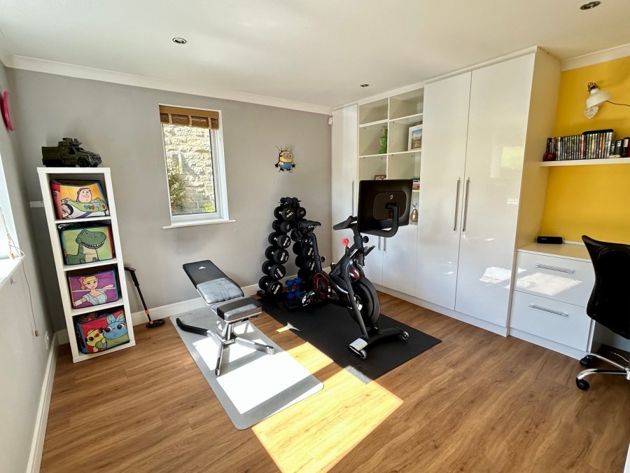 Images for Oakworth, Keighley, West Yorkshire EAID:3030449609 BID:4216801