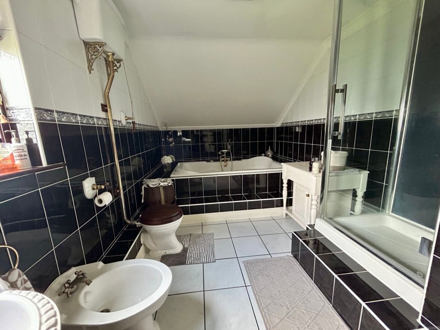 Images for Oakworth, Keighley, West Yorkshire EAID:3030449609 BID:4216801