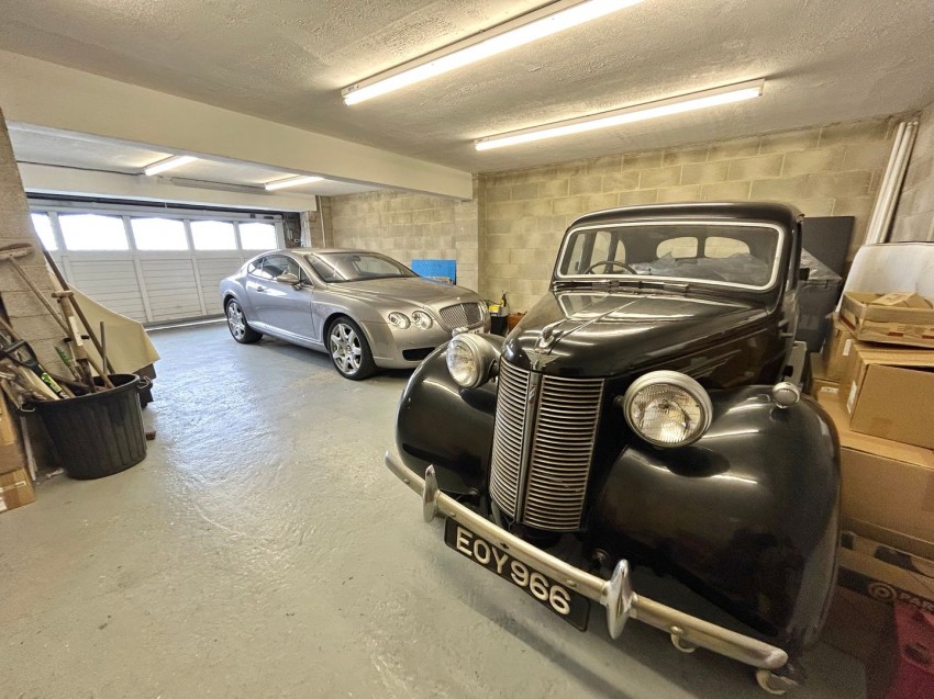 Images for Oakworth, Keighley, West Yorkshire EAID:3030449609 BID:4216801