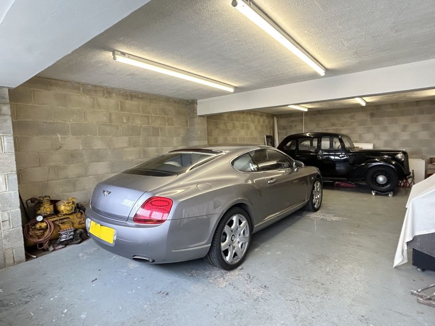 Images for Oakworth, Keighley, West Yorkshire EAID:3030449609 BID:4216801