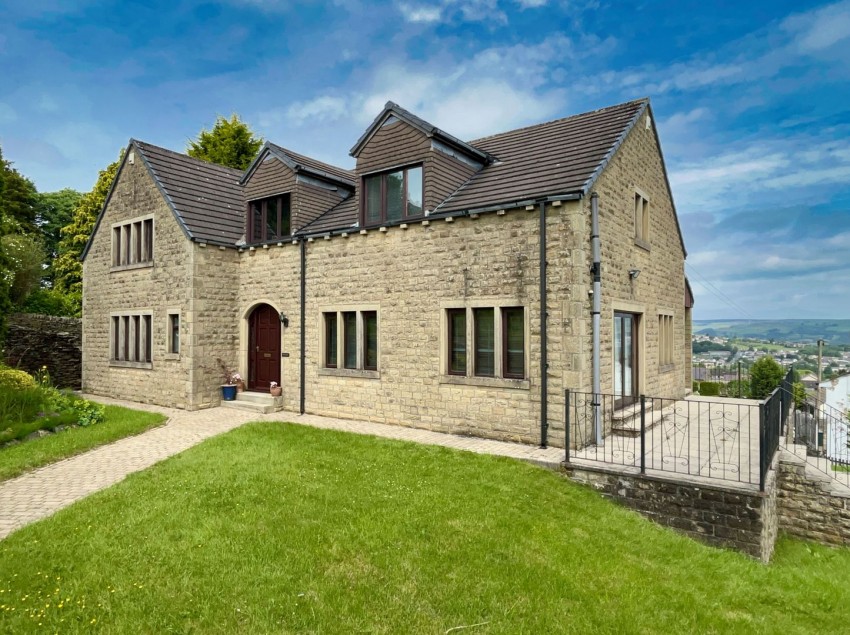 Images for Oakworth, Keighley, West Yorkshire EAID:3030449609 BID:4216801
