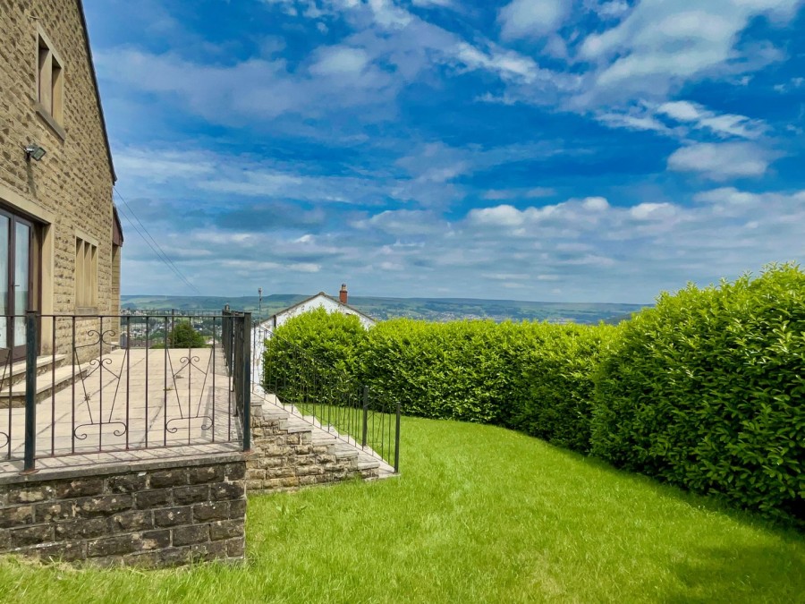 Images for Oakworth, Keighley, West Yorkshire EAID:3030449609 BID:4216801