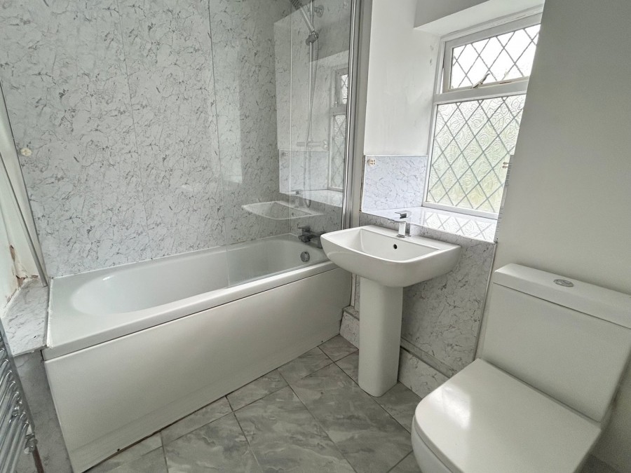 Images for Oakworth, Keighley, West Yorkshire EAID:3030449609 BID:4216801