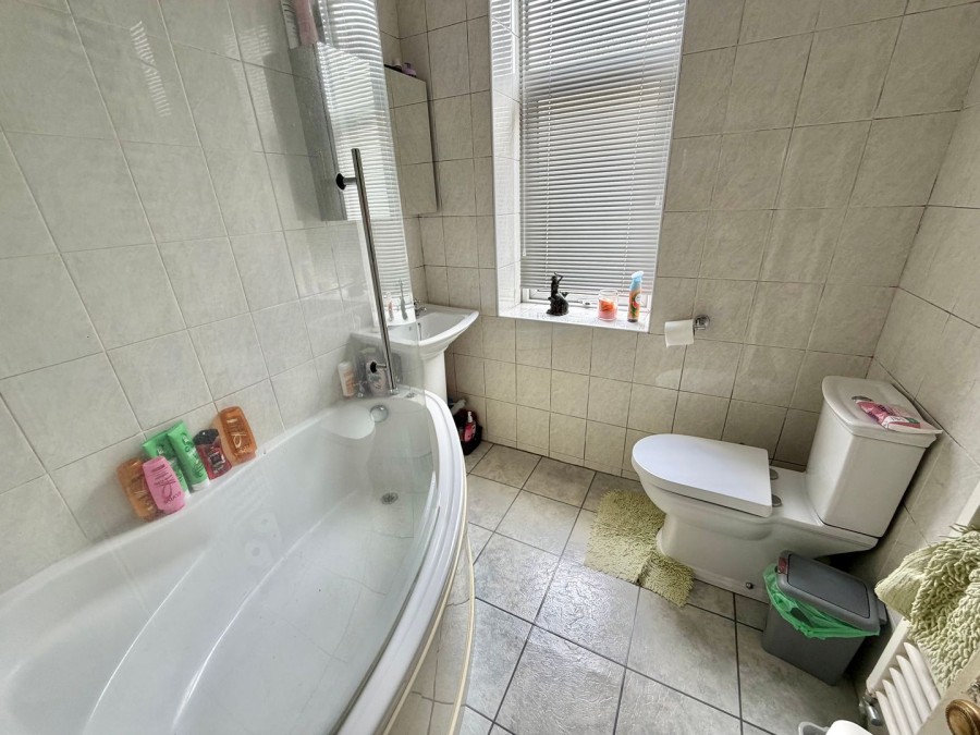 Images for Oakworth, Keighley, West Yorkshire EAID:3030449609 BID:4216801
