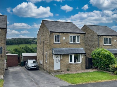 Oakworth, Keighley, West Yorkshire - EAID:3030449609, BID:4216801