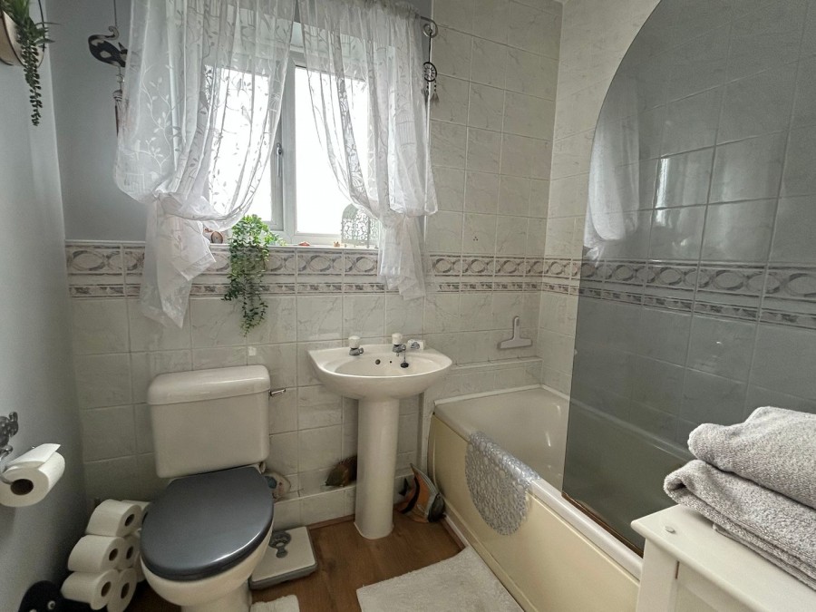 Images for Oakworth, Keighley, West Yorkshire EAID:3030449609 BID:4216801