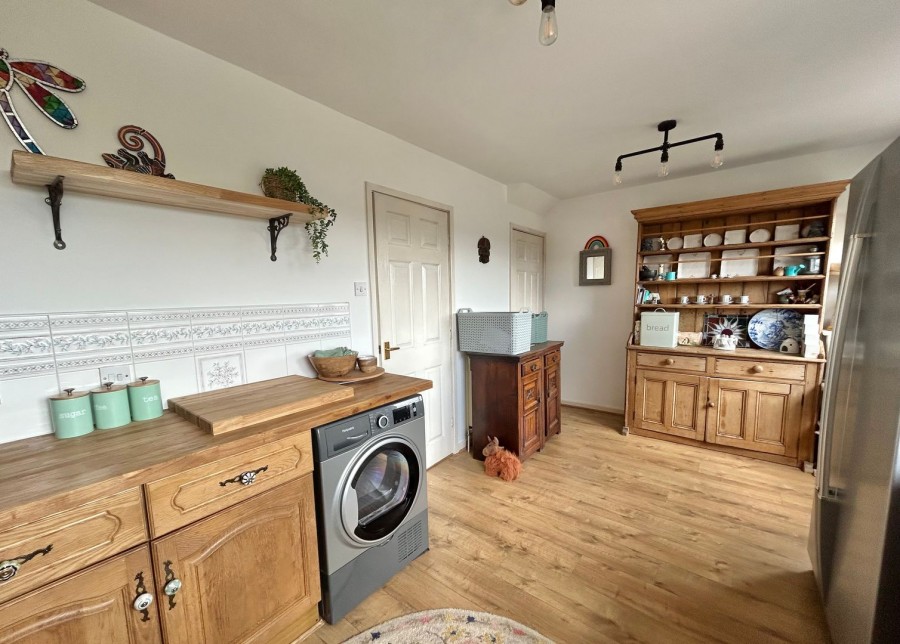 Images for Oakworth, Keighley, West Yorkshire EAID:3030449609 BID:4216801