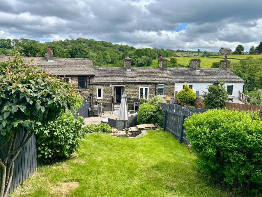 Images for Oakworth, Keighley, West Yorkshire EAID:3030449609 BID:4216801