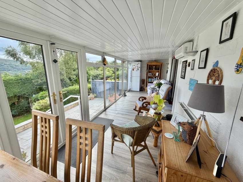 Images for Oakworth, Keighley, West Yorkshire EAID:3030449609 BID:4216801