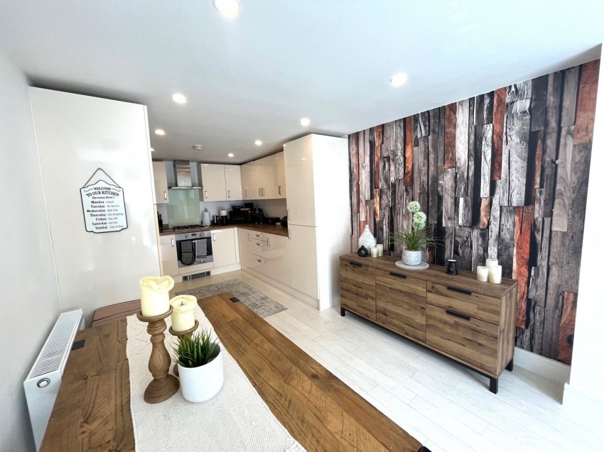 Images for Denholme, Bradford, West Yorkshire EAID:3030449609 BID:4216801