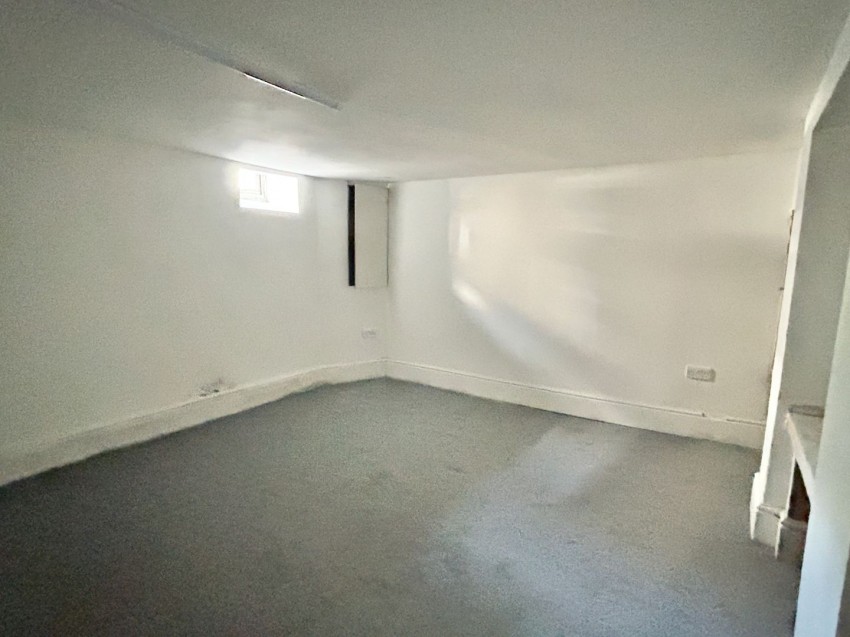 Images for Hainworth Wood Road, Keighley, West Yorkshire EAID:3030449609 BID:4216801
