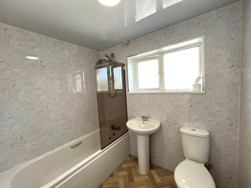 Images for Oakworth, Keighley, West Yorkshire EAID:3030449609 BID:4216801