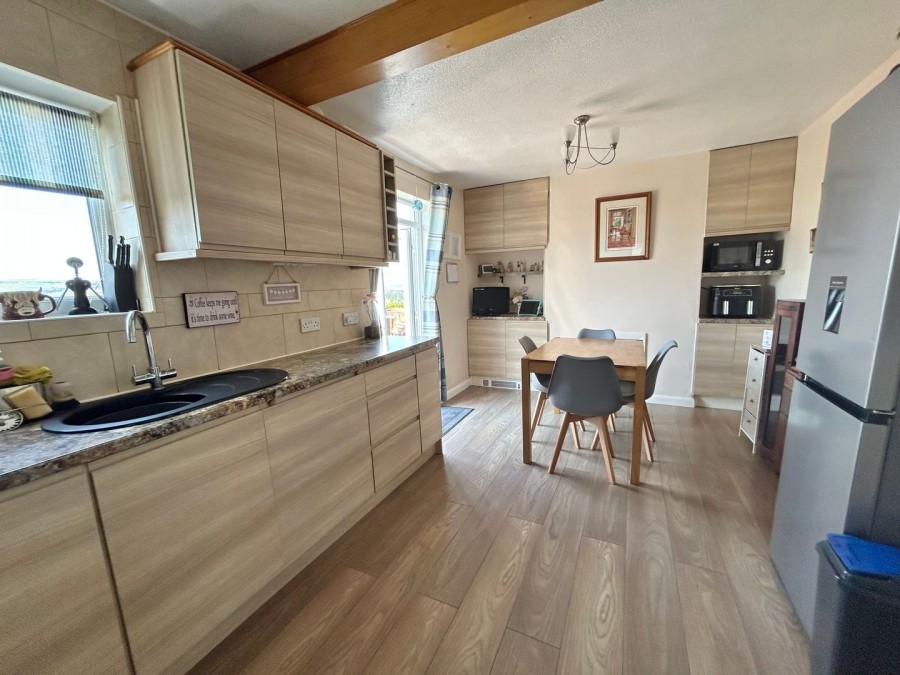 Images for Glen Lee Lane, Keighley, West Yorkshire EAID:3030449609 BID:4216801