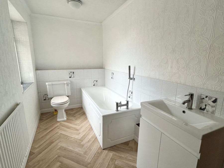 Images for Sutton-in-Craven, Keighley, North Yorkshire EAID:3030449609 BID:4216801